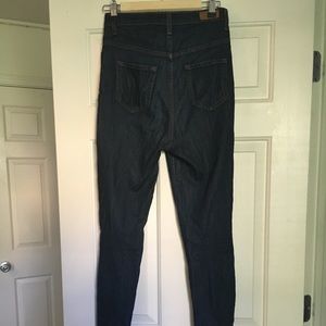 Denim high-waisted jeans